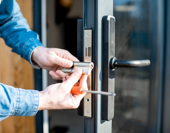 Commercial-Locksmith-scaled Commercial-Locksmith-scaled