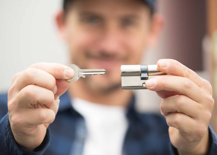 Feature-what-does-a-locksmith-do (1) Feature-what-does-a-locksmith-do (1)